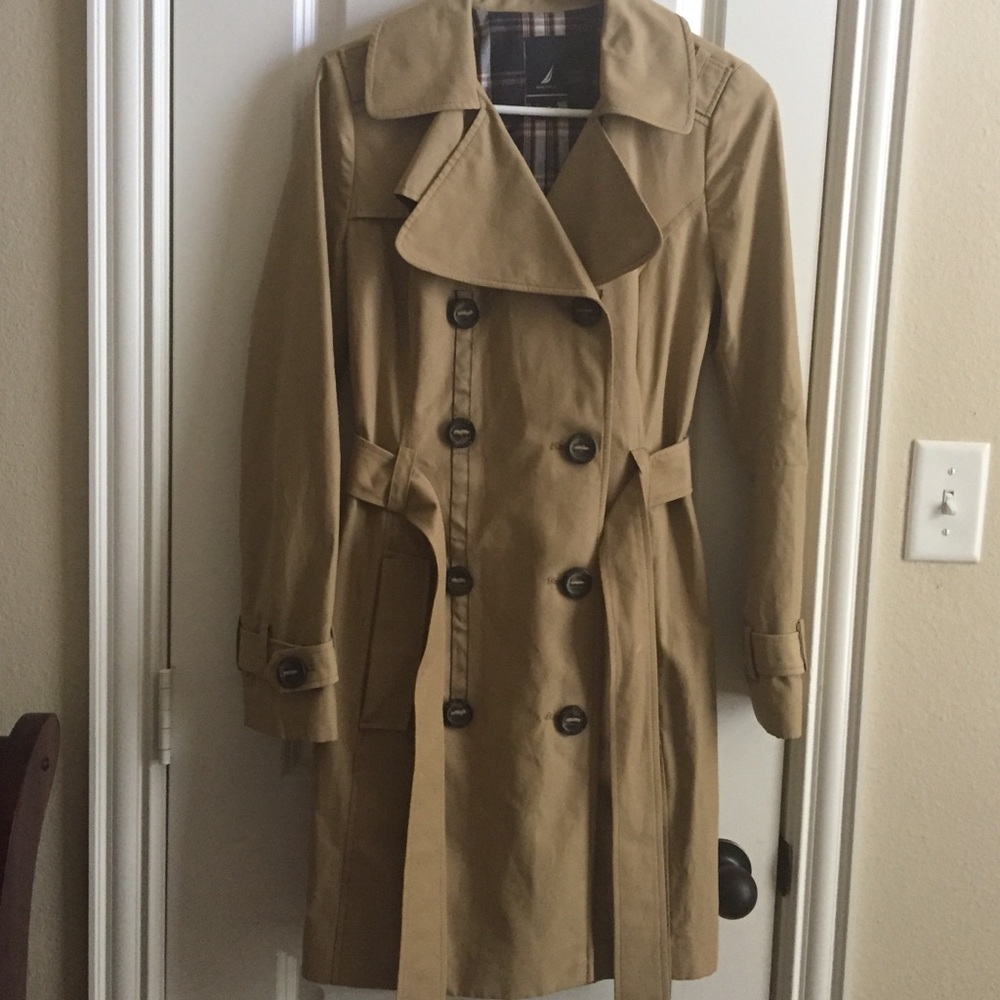 NAUTICA  TAN TRENCH COAT